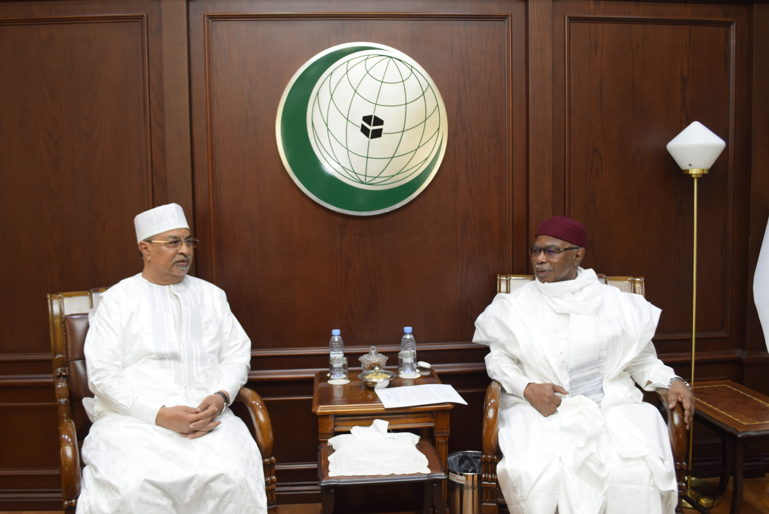 OIC Secretary-General Meets with Foreign Minister of Chad