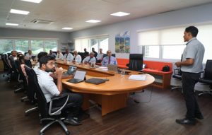 President Chairs Follow-up Meeting on Airport Redevelopment Project