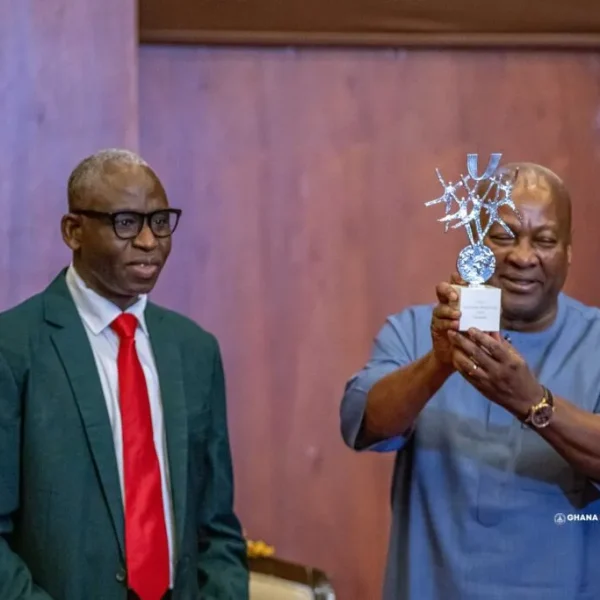 President Mahama welcomes UDS trophy-winning football team to…